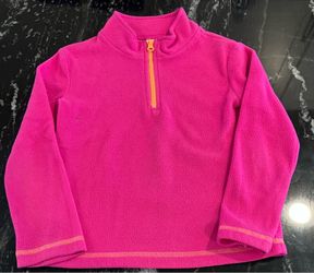 Sweater for girls size 6t.