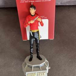 Hallmark ornament Star Trek Lt Hikaru Sulu