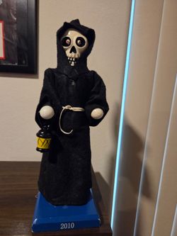Grim Reaper Skeleton Halloween Figure 2010