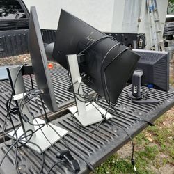 Computer Monitor 3 Total DELL Computer