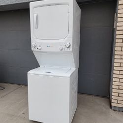 "GE" STACKABLE COMBO WASHER AND ELECTRIC DRYER ULTRA KING SIZE CAPACITY FOR $ 700 WITH 4 MONTHS OF WARRANTY  DELIVERY AND INSTALLATION FREE