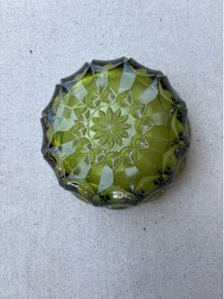 Vintage/antique acre hocking avocado color 6 inch glass bowl