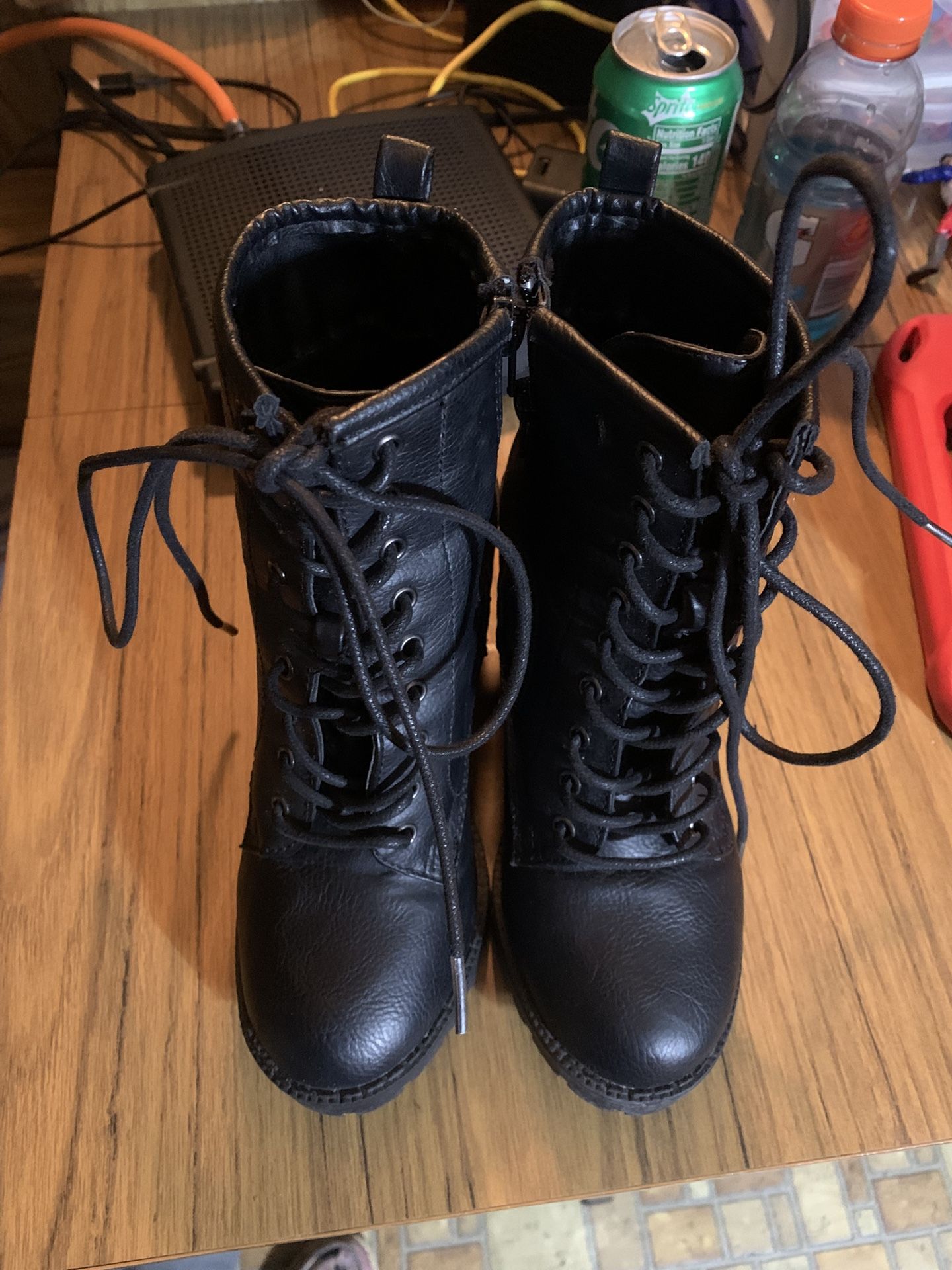 Womens Boots Size 6