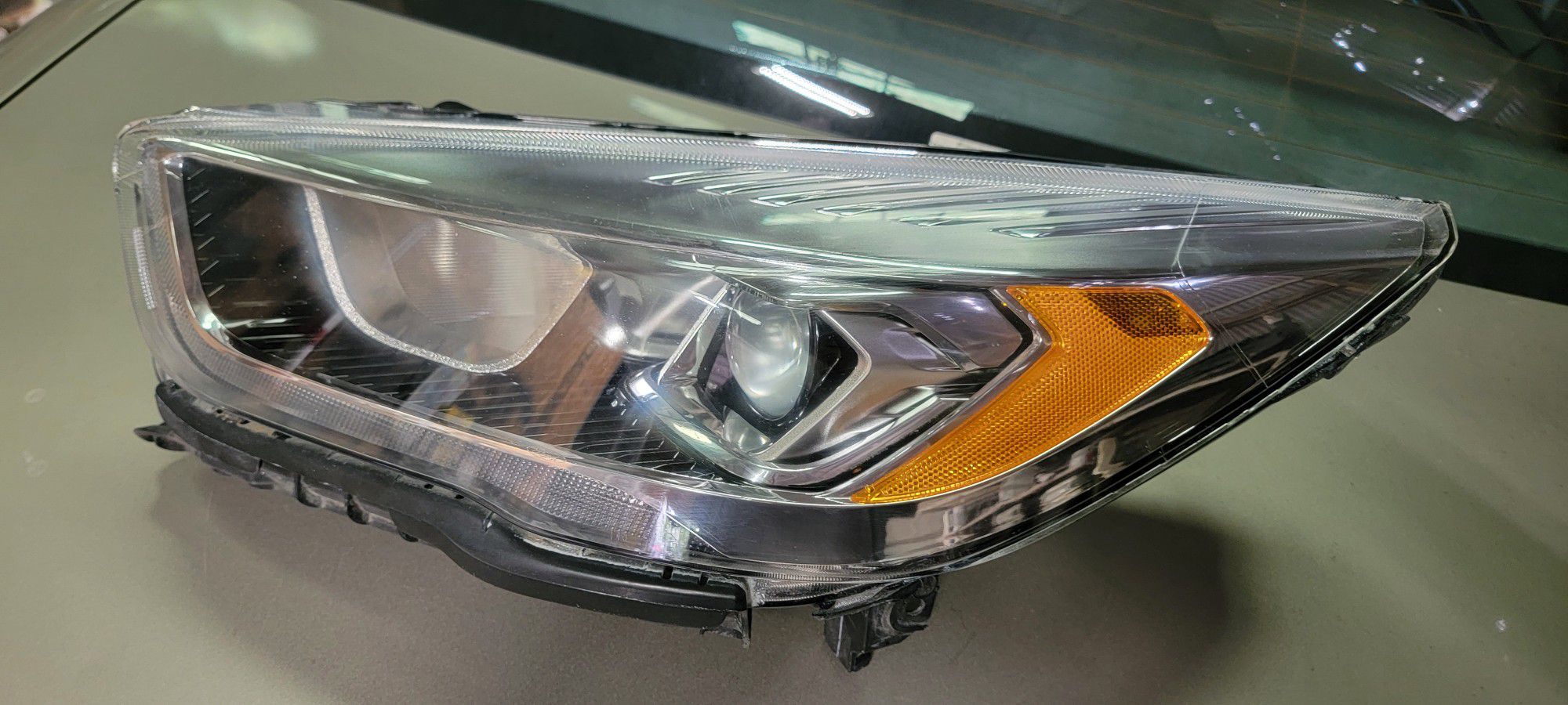  2017-2019 Ford Escape Headlight  OEM Projector Halogen w/LED DRL Driver EU Plug