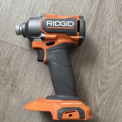 Ridgid brushless impact driver (excellent condition)
