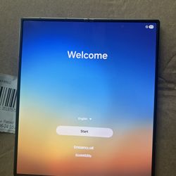 Samsung Galaxy Z Fold6 – 256GB – Silver Shadow (Unlocked) Model: SM-F956UZSAXAA Condition: Like new,  Massive 7.6” Foldable AMOLED Display 	•	6.3” Cov