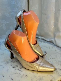 LifeStride Womens Karen Pumps 8.5M Metallic Gold Cutout Kitten Heels Evening