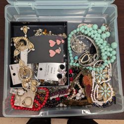 Assorted Jewelry Lot