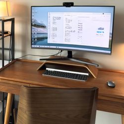 Samsung Curve Computer Monitor 32” Curved Full HD Monitor (1080p) – Excellent Condition