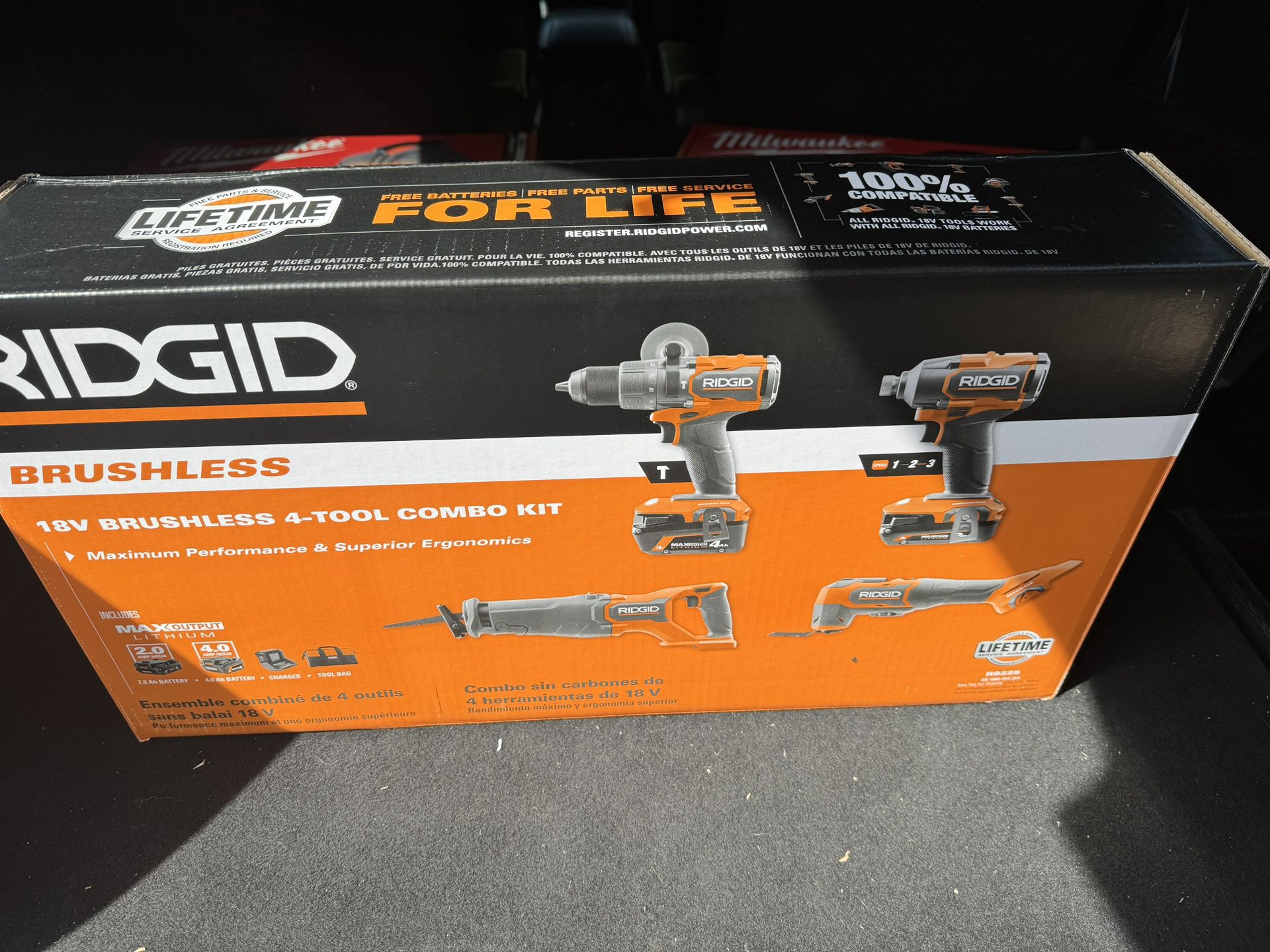 RIDGID 18V Brushless Cordless 4-Tool Combo Kit with (1) 4.0 Ah and (1) 2.0 Ah MAX Output Batteries, 18V Charger, and Tool Bag *NEW