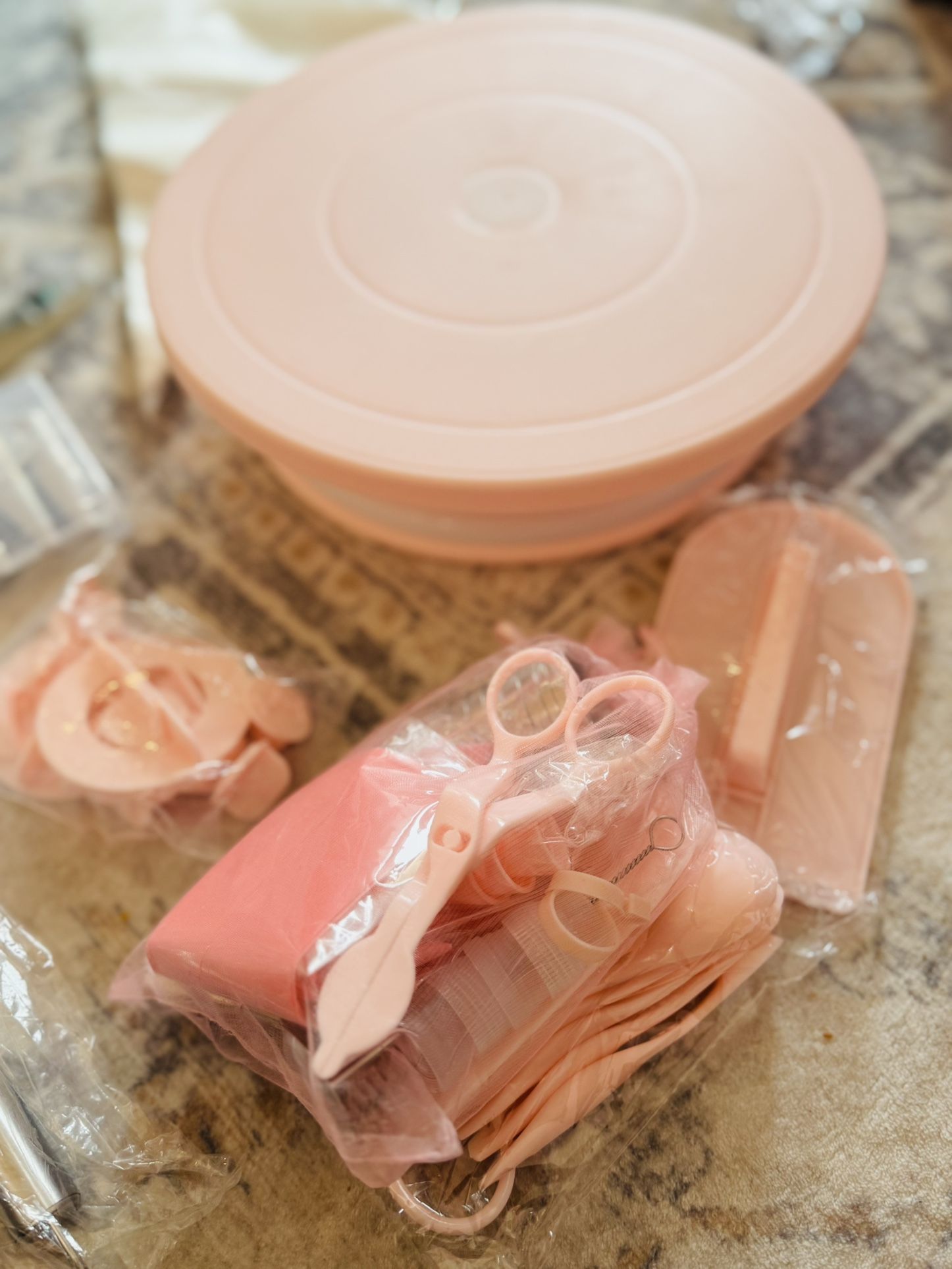 Brand New Cake Decorating Set – Never Used