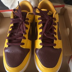 Nike Dunk University Gold
