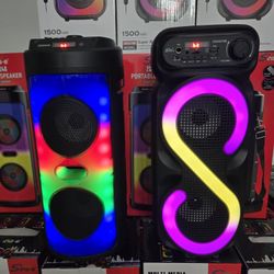 Portable Bluetooth Speakers 🎶  Microphone Included For Karaoke 🎤 😄 🎵