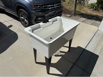 Freestanding Utility Sink with Faucet for Laundry Garage Outdoor Garden Pet Wash