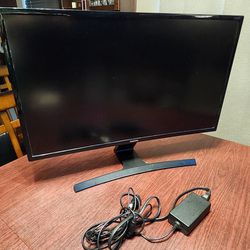 27” Curved Monitor Samsung S27E510C with Viewing Comfort