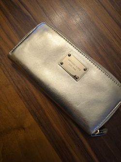 Michael Kors Gold Metalic Wallet