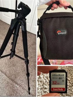 3pcs Black Camera Tripod Kit with Carrying Case and 32GB SanDisk Card