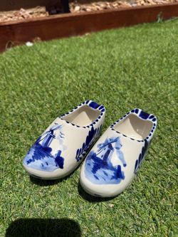 Delft Blue Ceramic Clog Figurines Pair (92026 near police and fire HQ)
