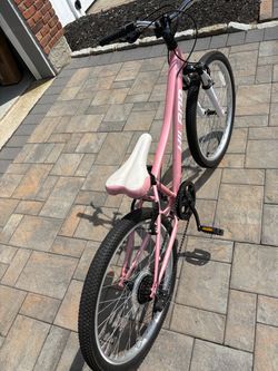 Bike Hiland pink  24 inch Tires