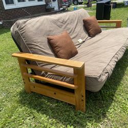 WOODEN FRAME FUTON