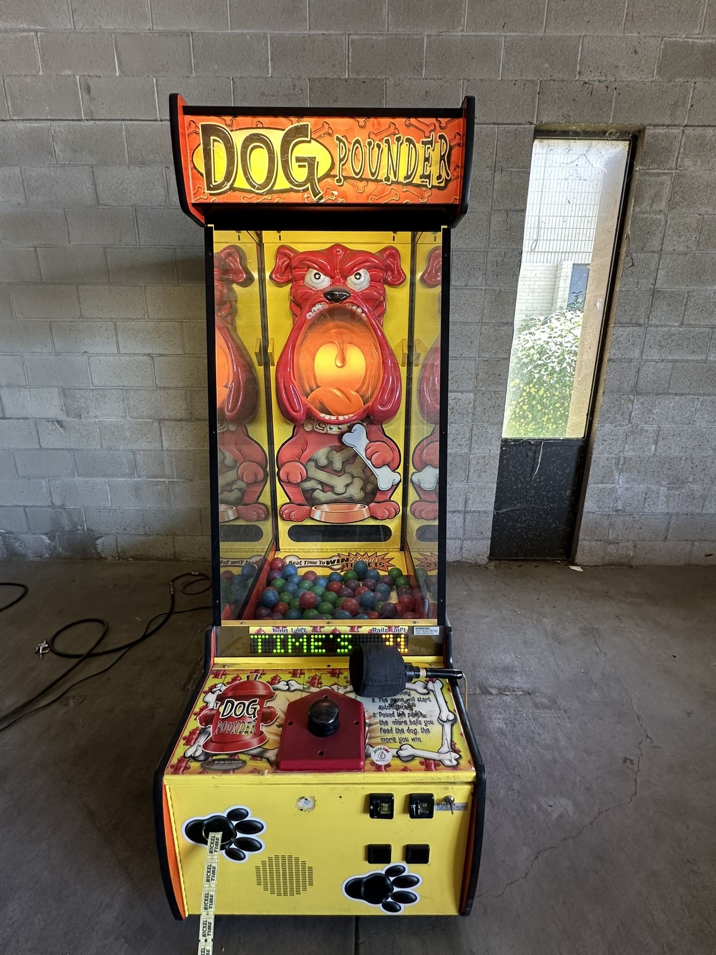 Dog Pounder Arcade Machine