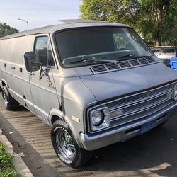 1976 Dodge B200 Boogie Van 360 V8 Motor Chevy Camaro Monte Carlo Nova Buick Pontiac Cutlass Projects C10 El Camino Obs Gmc G10 Van  Impala Shorty Van