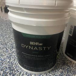 BEHR Dynasty Semi-Gloss 5 Gallon Paint [New][Nueva]