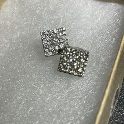 14 K White Gold Diamond Earrings 