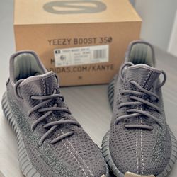 Yeezy Boost 350 V2 'Cinder Non-Reflective' Size 6.5