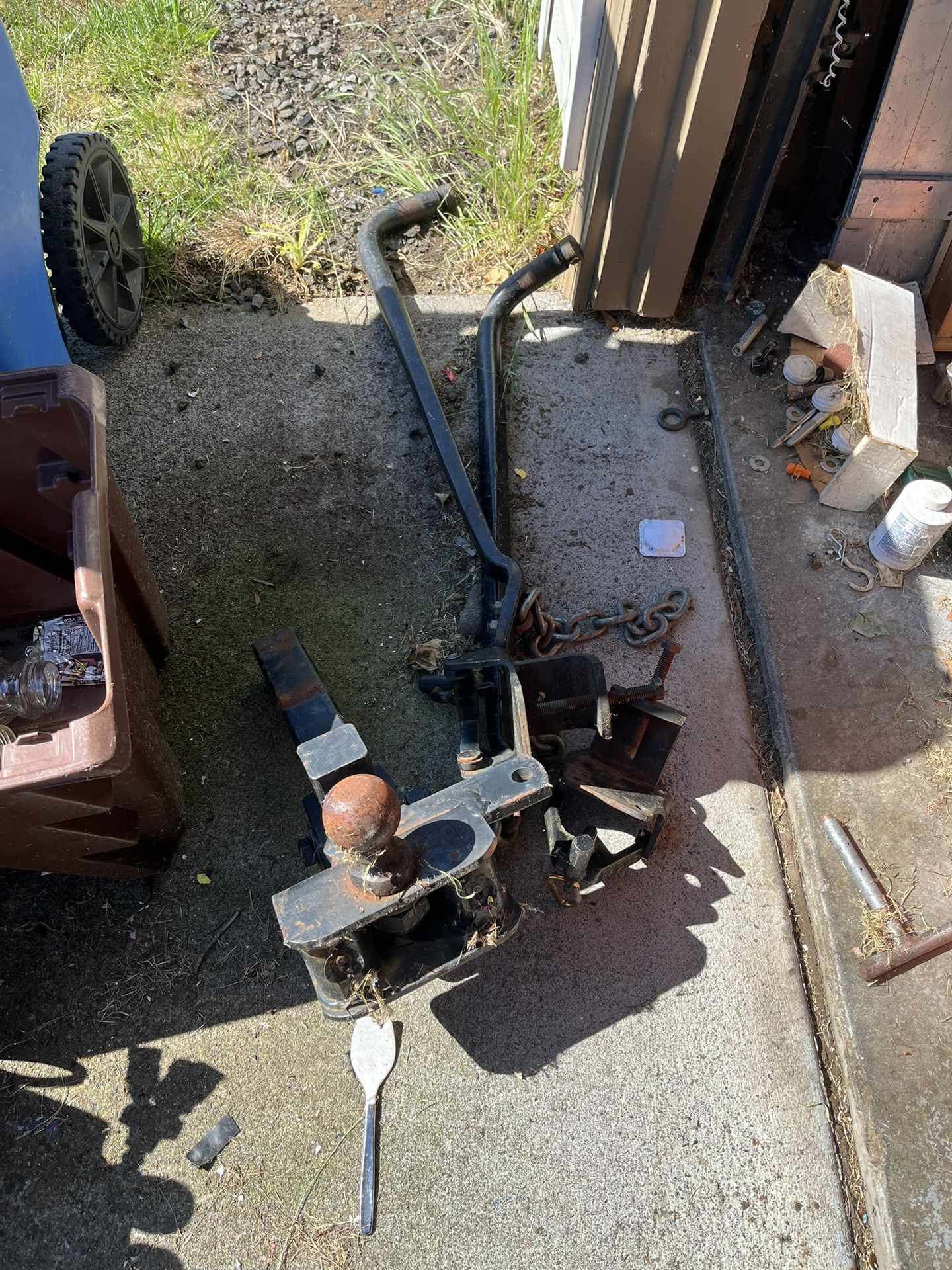 Anti Sway Bar Weight-Distributing System