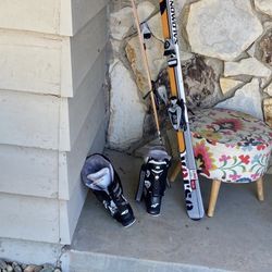 Women’s Skii’s Come With Boots
