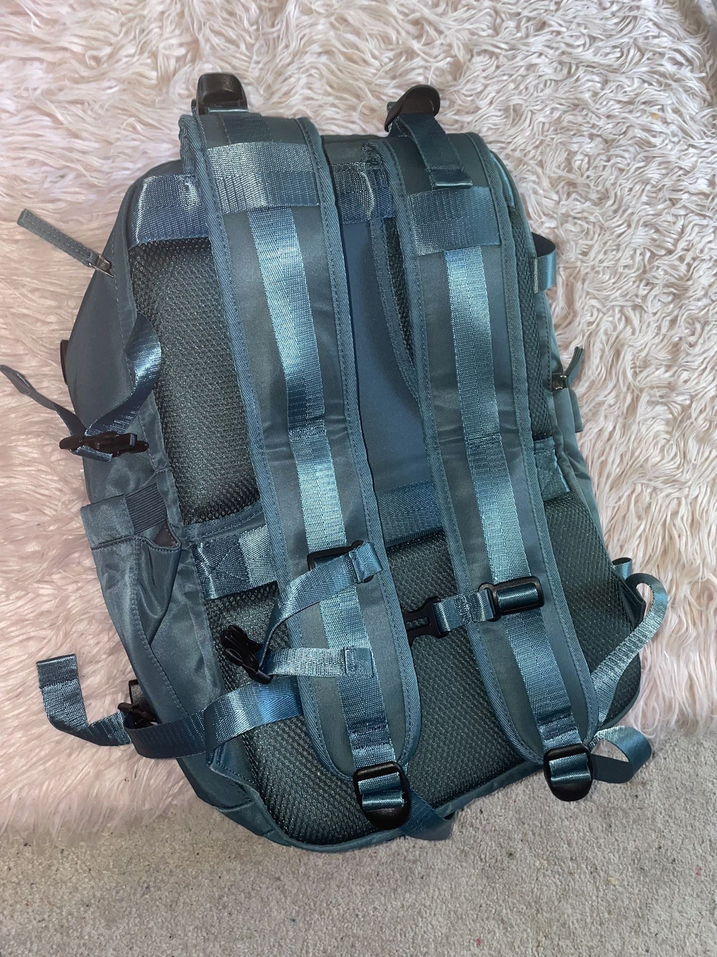 Utility Large Multi Compartment Travel Backpack / Suitcase Carryon