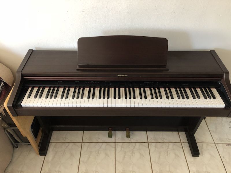 Technics SX-PX222 Digital Piano 88 Keys