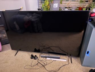Hisense 65” 4K TV w Govee Backlights