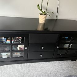 59” TV Console / Black
