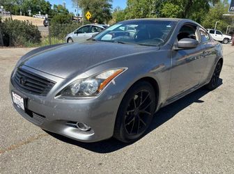 2015 INFINITI Q60
