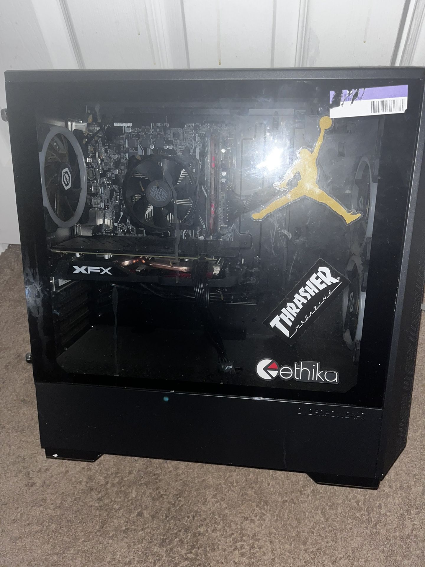 Gaming pc with blue screen 