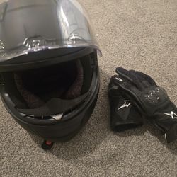 Sedici Motorcycle Helmet XS and Alpine Star Gloves M