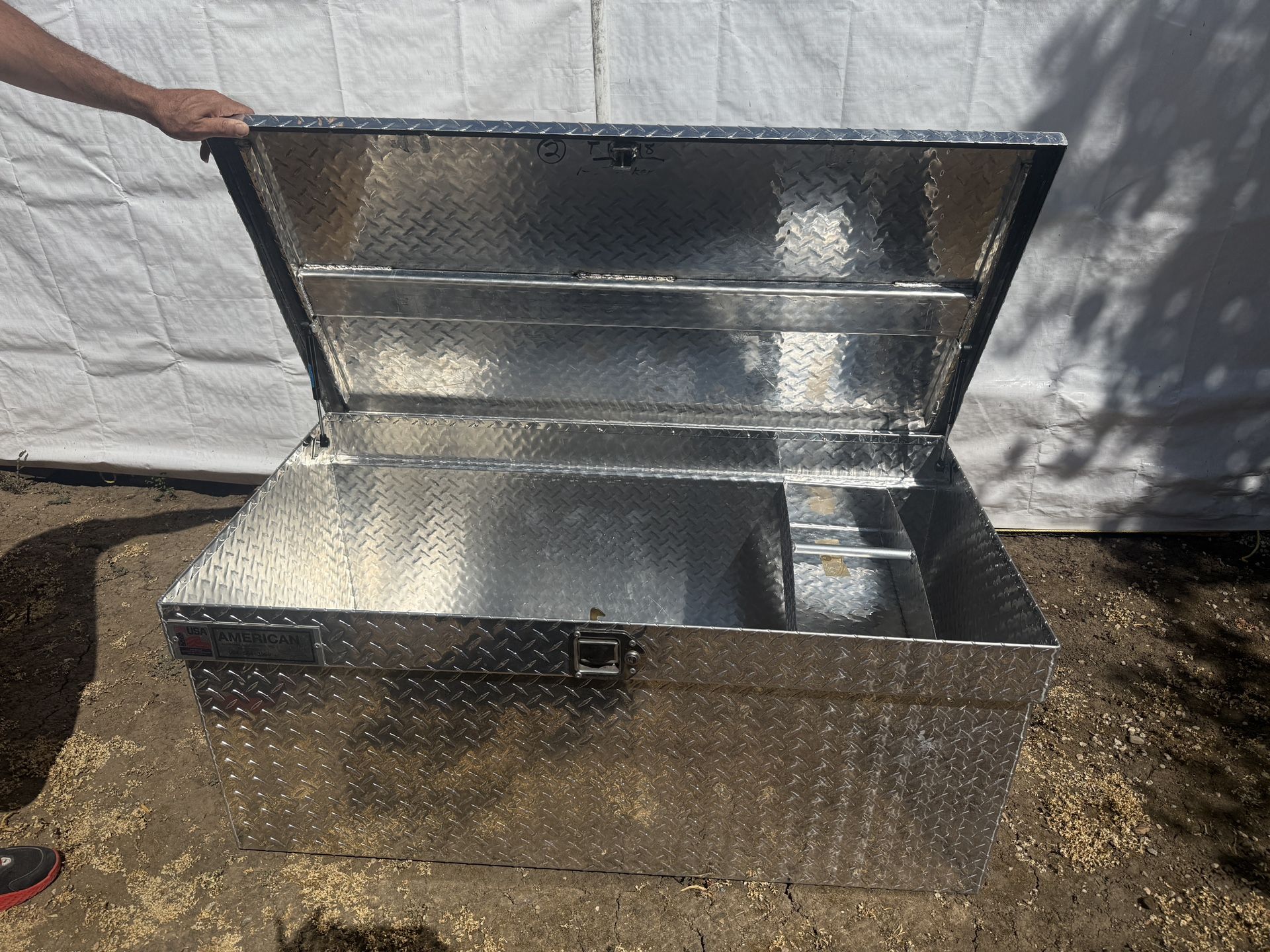Heavy-Duty Diamond Plate Aluminum Truck Toolbox – American Aluminum Accessories