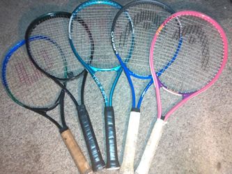 3 Head, 2 Wilson tennis racket