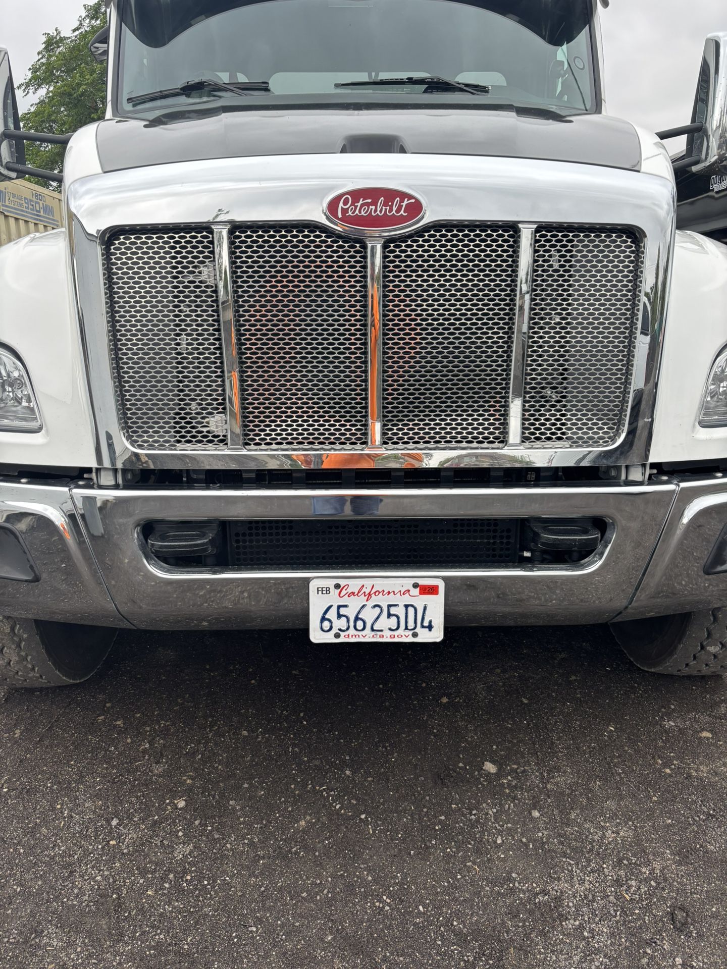 2025 Peterbilt 548
