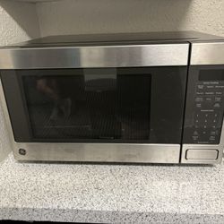 GE® 1.6 CU. FT. COUNTERTOP MICROWAVE OVEN