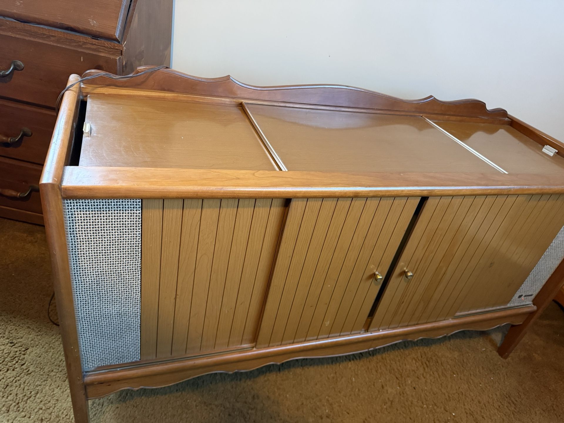 Mid Century Magnavox Extremely Rare Console With Working Radio Turntable And Television