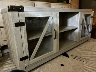 Free TV Shelf/Stand