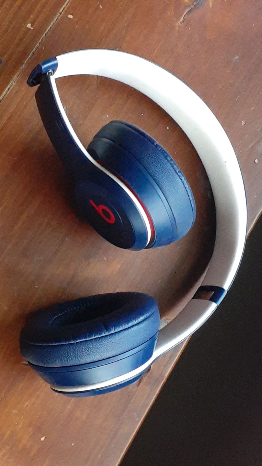 Beats Solo 3 Wureless Bluetooth Headphones