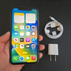 Apple iPhone 11 - UNLOCKED - Like New