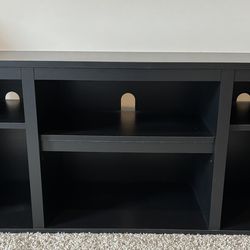 TV/ENTERTAINMENT CONSOLE