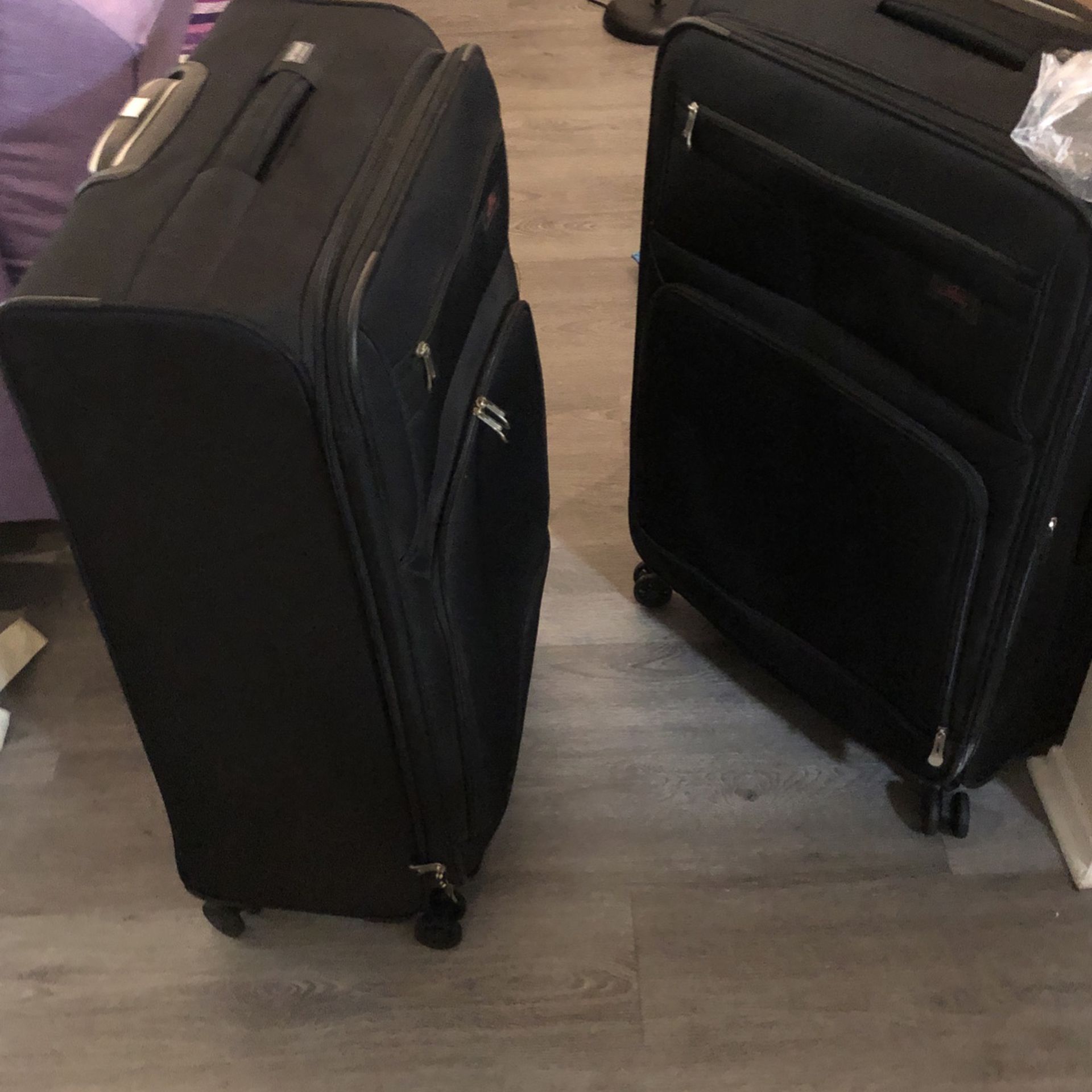 extra large suitcases 