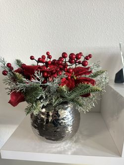 Home Decor floral arrangement