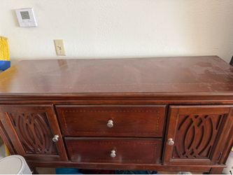 Sideboard buffet cabinet
